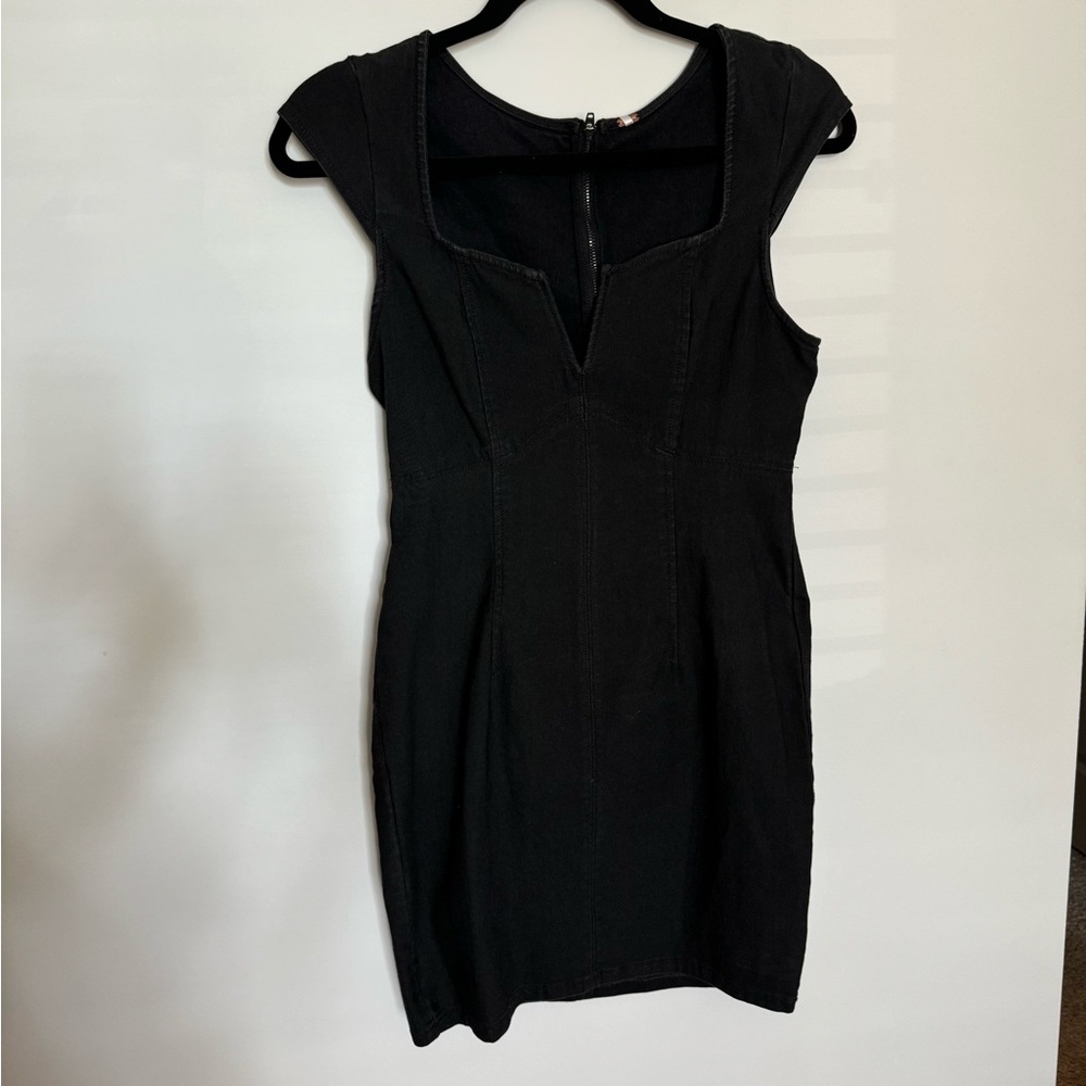 Body-con dress
